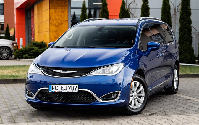 Chrysler Pacifica cena 138900 przebieg: 88000, rok produkcji 2020 z Szczecin małe 781